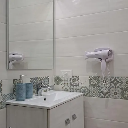 Lumus Hotell Portici